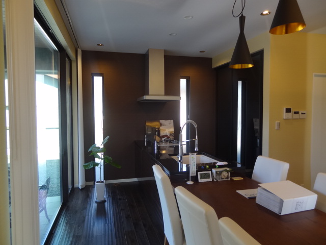 半額住宅を実費や原価で建てると大手ハウメーカーより1200万円安くなります