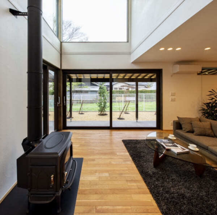 **【建築サポート】  世界基準の高級輸入住宅を 坪単価120万〜160万円で。**